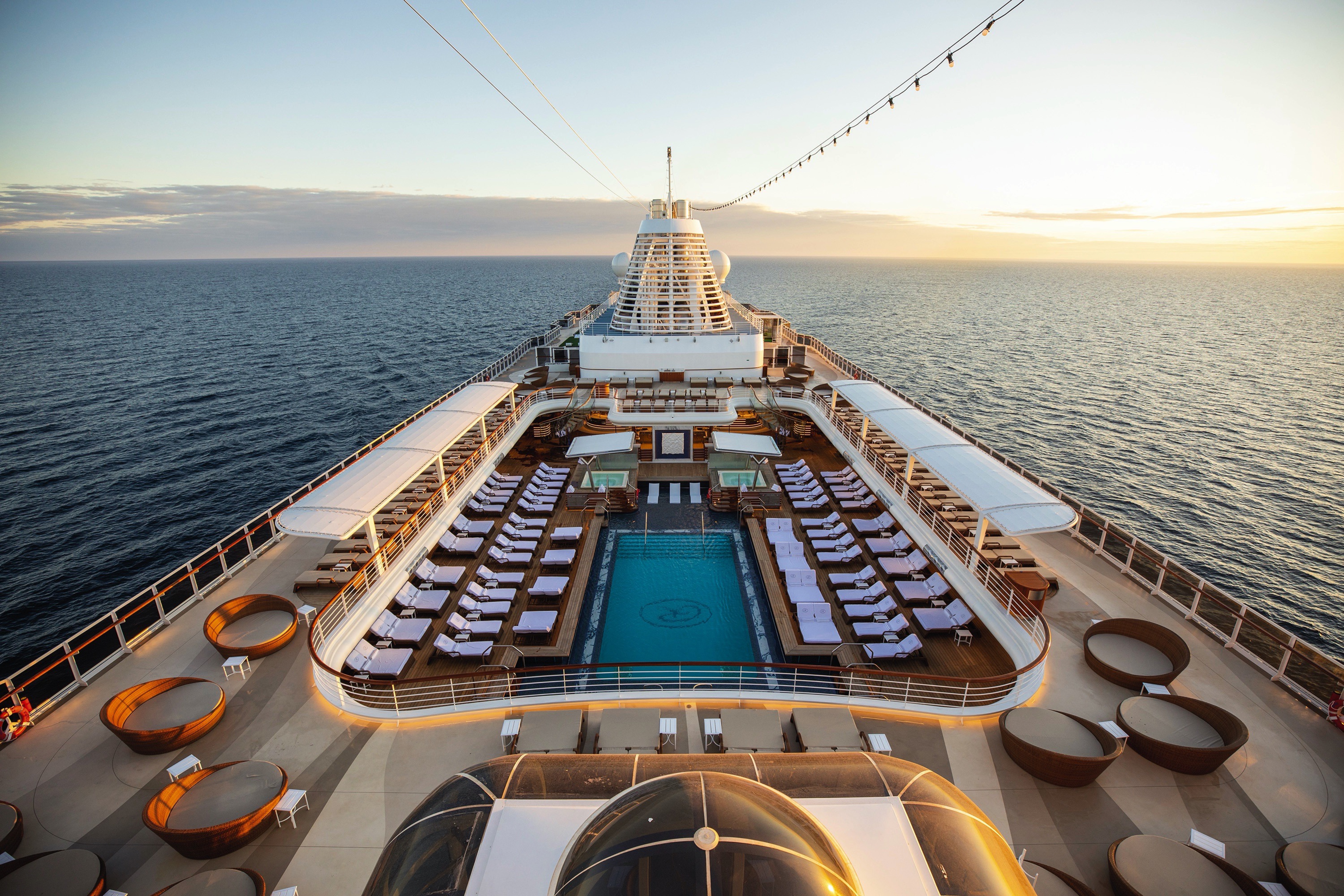 Seven Seas Splendor - Pool Deck 